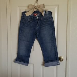 Lucky Brand capri style jeans sz 28
